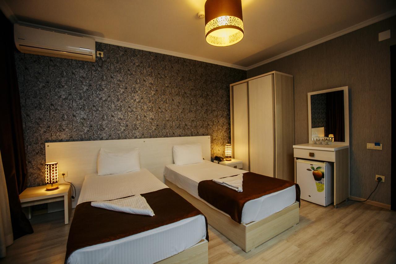 Batus Hotel Batumi Exterior foto